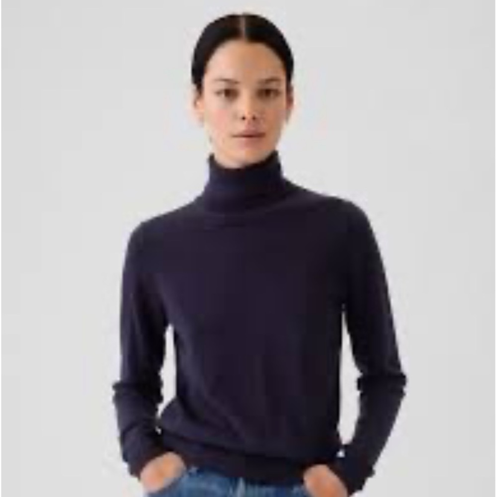 Gap Merino turtleneck in Navy